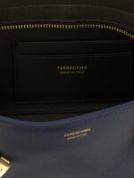 Ferragamo синя кожена чанта за рамо - Image 4